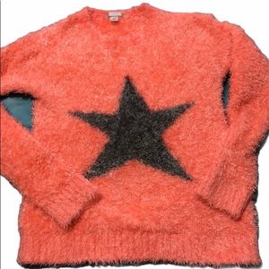 5/$25 Piper Fuzzy Star Sweater Lg
